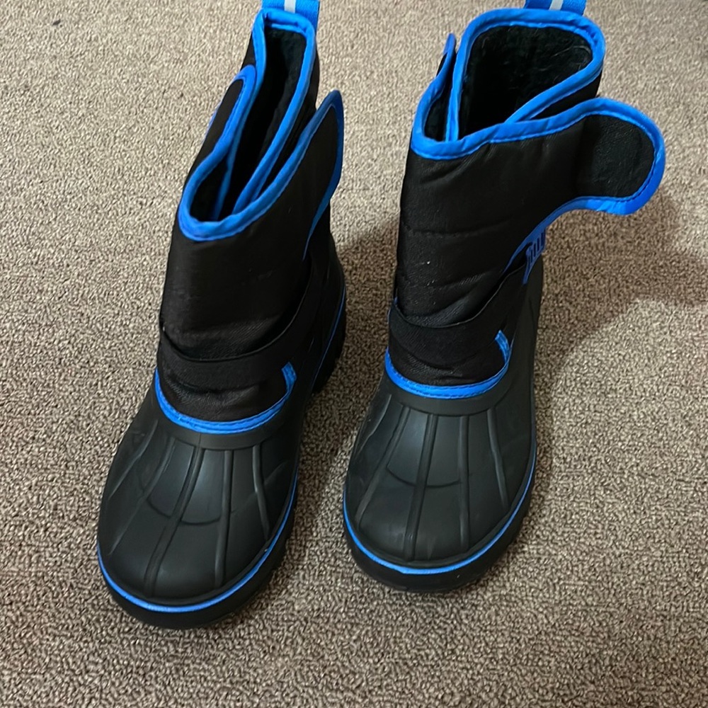 Boys winter boots